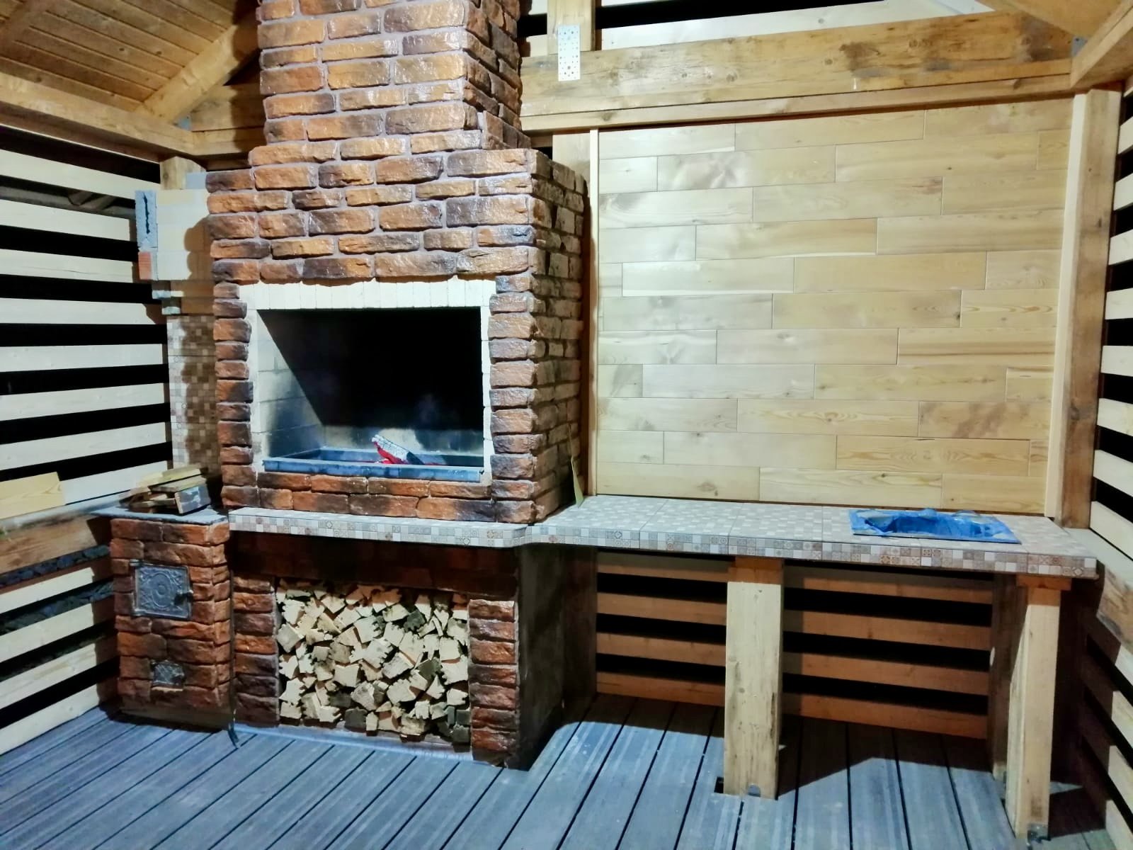 Stone BBQ / outdoor kitchen station (Firebrick & Stone project photo)